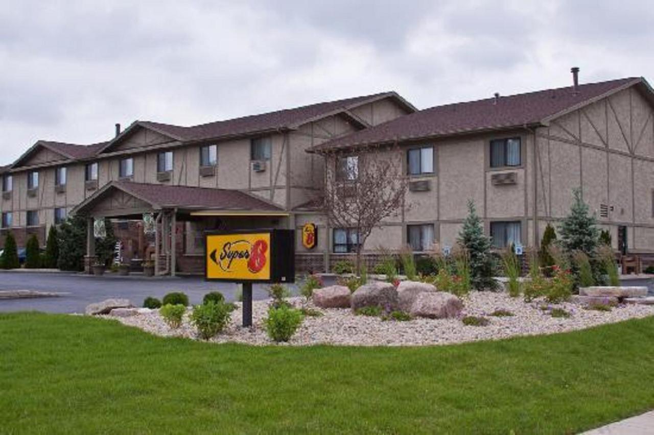 Super 8 By Wyndham Ottawa Starved Rock Exterior foto